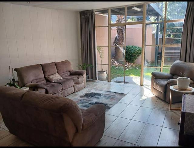 4 BEDROOM APARTMENT FOR SALE IN BASSONIA